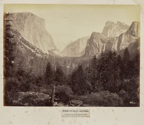 Yo-Sem-i-te Valley, California. Una vista dal sentiero di Mariposa. Tis-sa-ack, Tu-toch-ah-nu-lah, Loya, Pohono