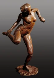 Ballerina che tiene il piede, scultura di Edgar Degas