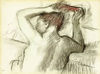 Donna nuda che si acconcia i capelli