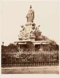 Nîmes, fontana