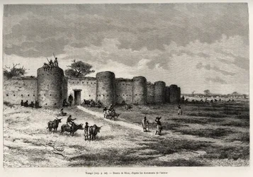 La città di Tiong-Gi, con le sue fortificazioni e torri di argilla. Incisione di Riou, per illustrare la storia Dal Niger al Golfo di Guinea di Capitano Louis Gustave Binger, in Le tour du monde, nouveau journal des voyages, sotto la direzione di Edouard C