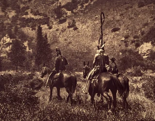 Nel Black Canon. Gli Apsaroke, pur non essendo esclusivamente abitanti delle montagne, amarono sempre le colline, preferendo prati monotoni... l