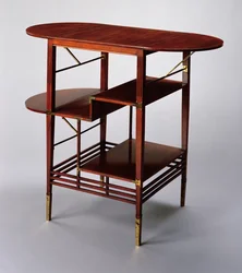 Tavolino, c.1872 (noce e ottone)