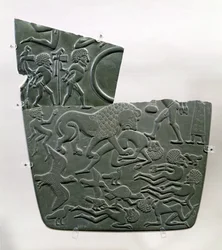 La tavolozza del campo di battaglia, raffigurante prigionieri e vittime uccise della battaglia, predate da animali selvatici, Tardo Predinastico alla 1ª Dinastia, c.3100 a.C.