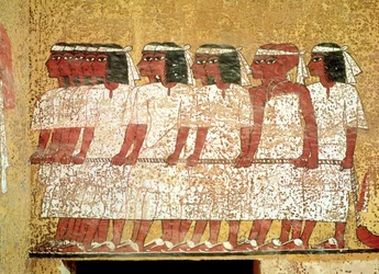 Corteo che tira il catafalco del re, dalla tomba di Tutankhamon (c.1370-52 a.C.) Nuovo Regno