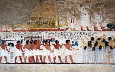 Antichità egiziana: "portatori di offerte e piangenti". Affresco della tomba del visir Ramose (XVIII dinastia). Luxor, Riva Ovest, Valle dei Nobili