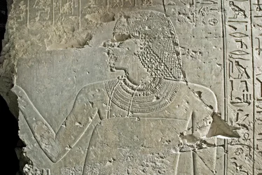 Antichità egiziane: rappresentazione del visir Ramose. Bassorilievo della sua tomba (XVIII dinastia). Luxor, Tebe, Tomba dei Nobili, Egitto