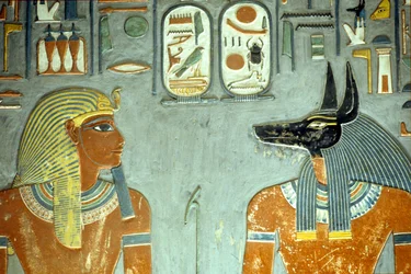 Horemheb e Anubi, dalla Tomba di Horemheb (c.1323-1295 a.C.) Nuovo Regno (pittura murale) (dettaglio)