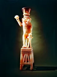 Vaso unguentario leomorfo, dalla tomba di Tutankhamon