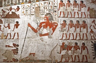 Dipinto che decora la tomba di Rekhmire, rappresentato circondato dai suoi servitori (affresco)