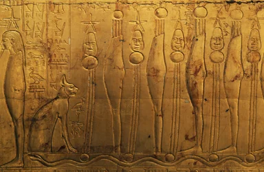 Rilievi sul registro superiore del pannello esterno destro della seconda cappella funeraria, Tesoro di Tutankhamon, Egitto, civiltà egizia, Nuovo Regno, Dinastia XVIII