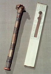 Tavolozza dello scriba e custodia per canne da scrittura, dalla tomba di Tutankhamon (c.1370-52 a.C.) Nuovo Regno