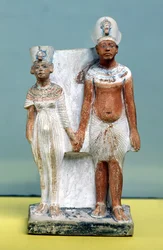Statuetta di Amenofi IV (Akhenaton) e Nefertiti, da Tell el-Amarna, Periodo Amarniano, Nuovo Regno, 1353-1337 a.C.