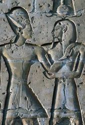 Bassorilievo raffigurante il faraone, Tempio di Seti I, o Grande Tempio di Abydos, Abydos, Egitto, civiltà egizia, Nuovo Regno, Dinastia XIX