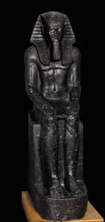 Statua in diorite del faraone Ramses II ...