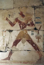 Rilievo dipinto che raffigura il Faraone, Tempio di Ramses II, Abydos, Egitto, civiltà egizia, Nuovo Regno, XIX dinastia