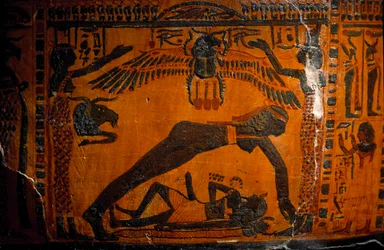 Antichità egizie: sarcofago in legno dipinto di Boutehamon (Butehamon), scriba reale. Da Tebe. XXI dinastia. 990-970 a.C. Dettaglio raffigurante la creazione del mondo: Nout, dea del Cielo, si separa da Geb, dio della Terra. Torino, Museo Egizio