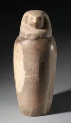Vaso canopo con testa di falco, 664-525 a.C.