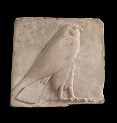 Placca raffigurante un falco, probabilmente il dio Horus