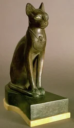 Statuetta di un gatto che rappresenta la dea Bastet, con il cartiglio di Psamtek I, periodo saita, c.664-610 a.C.