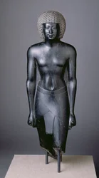 La statua Dattari, Periodo Tardo