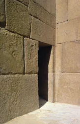 Mura di granito del Tempio della Valle di Khafre, Antico Regno