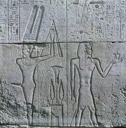 Egitto, Antica Tebe, Luxor, Karnak, rilievo del dio Min e Filippo III Arrideo al Grande Tempio di Amon