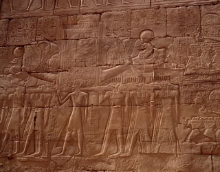 Antichità egiziana: rilievo dal tempio di Karnak (Karnac), Luxor, Egitto