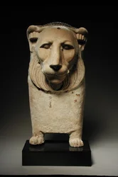 Fine del divano a forma di leone (stucco)