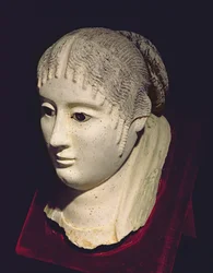 Testa di donna (stucco dipinto)