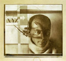 Il Costruttore (Autoritratto) - fotografia di Lazar Lissitskij detto El Lissitzky (1890-1941) - 1924