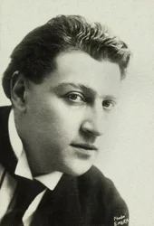 Ritratto di Sacha Guitry (foto)
