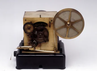 Stampante telegrafica del sistema Baudot, brevettata nel 1874