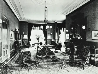 18 Addison Road: salotto, 1890