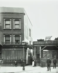 68 Bermondsey New Road: elevazione anteriore, Londra, 1898