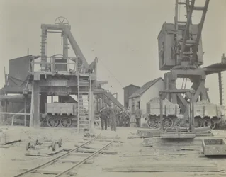 Tunnel di Blackwall: pozzo e operai durante la costruzione del tunnel, 1893