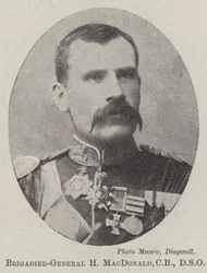 Brigadiere Generale H MacDonald, CB, DSO