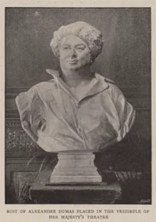 Busto di Alexandre Dumas collocato nel vestibolo del Her Majesty
