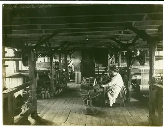 Tessitura a mano, fabbrica Hughes n. 2, 1923