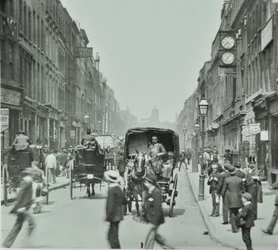 Hatton Garden: guardando a nord da Holborn Circus, Londra, 1895