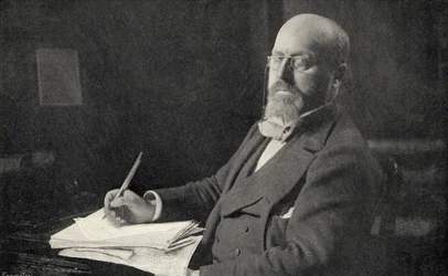 Henry James (1843-1916) nel suo studio