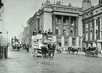 Omnibus a cavalli in Waterloo Place, 1895