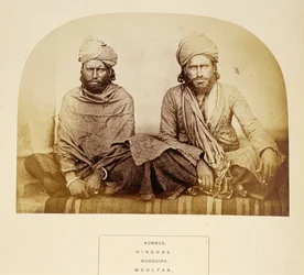 Kumbos, indù, Googaira, Mooltan, da The People of India, di J. Forbes Watson, pubblicato 1868 (albumen print)