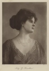 Lady G Hamilton (foto b/n)
