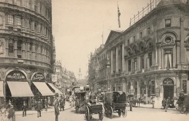 Londra, Shaftesbury Avenue