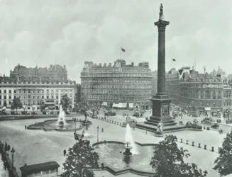 Colonna di Nelson, Trafalgar Square: vista sud-est, 1895