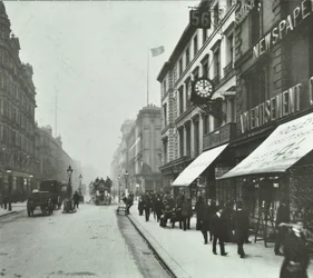 New Oxford Street: guardando a ovest vicino a Bloomsbury Way, 1890