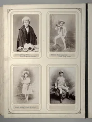 Pagina da un album souvenir del Juvenile Fancy Dress Ball, Leeds
