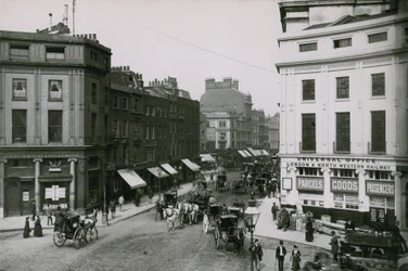 Piccadilly Circus, Londra