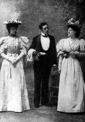 Scena da una rappresentazione di "The Importance of Being Earnest", di Oscar Wilde (1854-1900), allo St. James